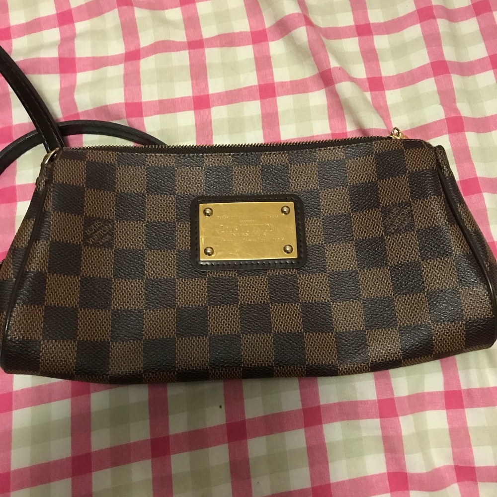 LV Eva Clutch